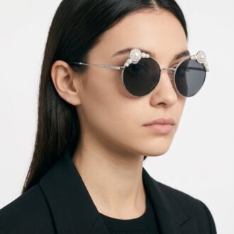 Miu Miu – Pearl-Embellished Sunglasses